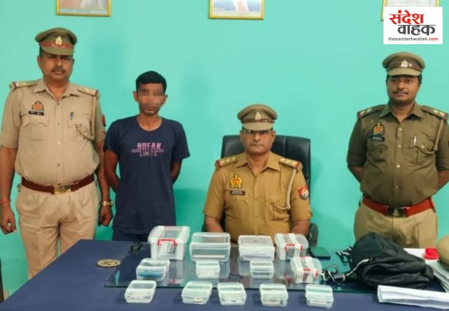 Kushinagar News: फर्जी IFS अफसर बनकर जमाता था धौंस, लाखों की ठगी करने वाला शातिर गिरफ्तार