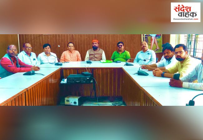 पुरानी पेंशन और 8वें वेतन आयोग के लिए फूंकेंगे बिगुल, लखनऊ में जुटेंगे लाखों कर्मचारी