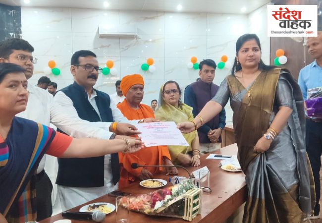 Siddharthnagar News: जगदंबिका पाल बोले- महिलाओं के सम्मान और न्याय का 'भारत' बना विश्व में मिसाल