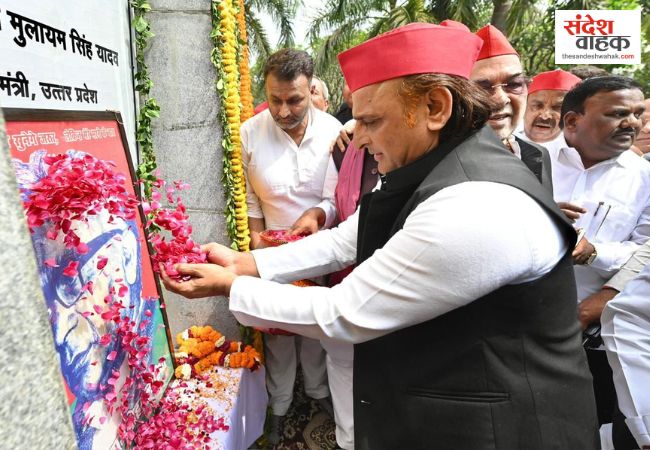 लोहिया जयंती पर अखिलेश का 'जातीय जनगणना' दांव, बोले- इसलिए पिछड़ों की गिनती नहीं कर रही सरकार