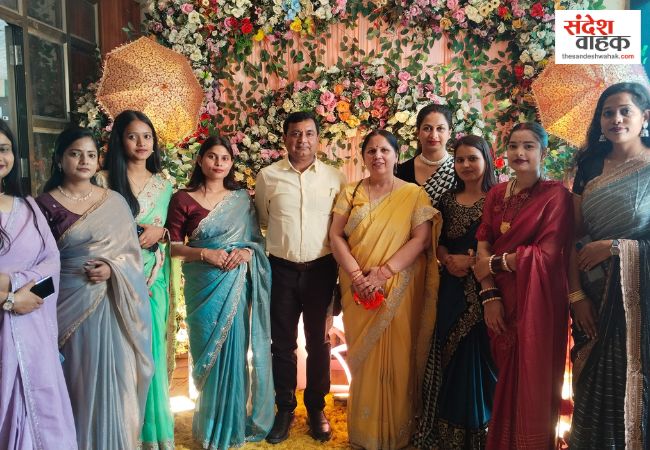 सिद्धार्थनगर: श्री राम बिलास इंस्टीट्यूट में 'फ्रेशर्स और फेयरवेल' की धूम