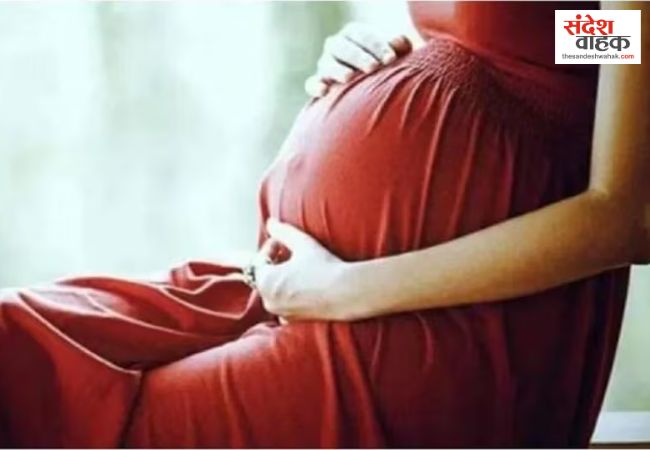 Lucknow News: अलीगंज CHC में घंटों तड़पती रही गर्भवती, चैन की नींद सोता रहा स्टाफ