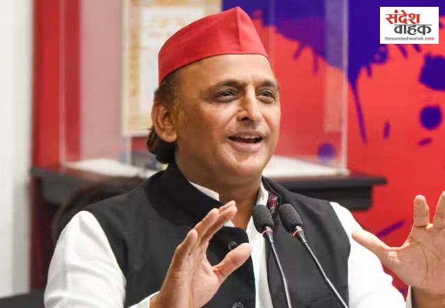 पीएम मोदी ने सपा को घेरा तो अखिलेश ने किया पलटवार, बोले- भाजपा के 7 में से 6 एयरपोर्ट बंद