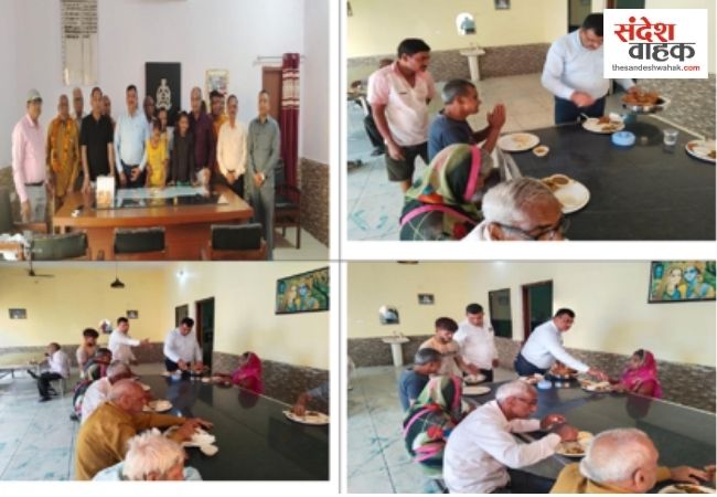 बरेली में बुजुर्गों और मूकबधिर बच्चों के संग पुलिस ने मनाई होली, साथ बैठकर किया भोजन