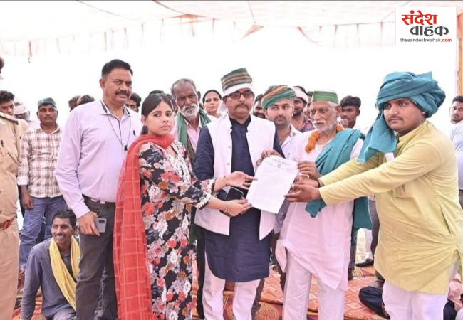 अमेठी में किसानों की 'न्याय पदयात्रा', जिलाधिकारी को भेजा 18 सूत्रीय मांग पत्र