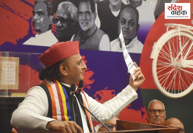 सपा मुख्यालय में गूंजा सम्राट अशोक का जयघोष, अखिलेश यादव बोले— 2027 में रिवरफ्रंट पर लगेगी…