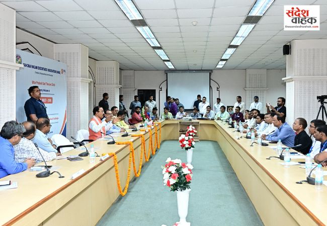 डिजिटल इंडिया को गांव-गांव पहुंचाने वाले दूरसंचार अधिकारियों का योगदान अतुलनीय: केशव प्रसाद मौर्य