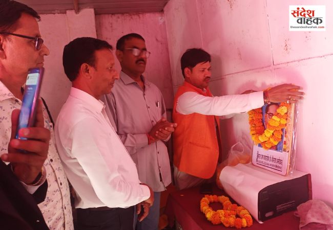 Lucknow News: जेपी वाहिनी ने मनाई अंबेडकर जयंती, अधिवक्ताओं ने लिया सामाजिक समरसता का संकल्प