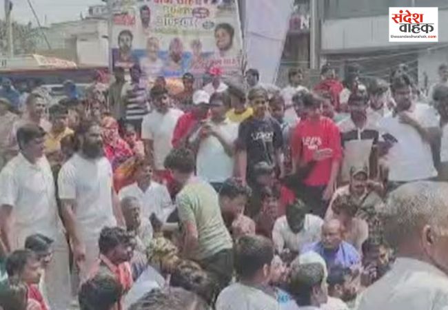 UP में माहौल बिगाड़ने की साजिश, शाहजहाँपुर और गाजियाबाद में आंबेडकर की प्रतिमा तोड़ी, भारी तनाव
