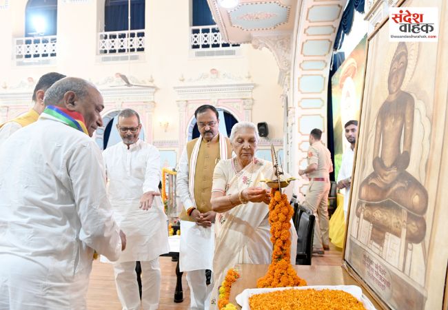 राज्यपाल आनंदीबेन पटेल ने दिया विश्व शांति का संदेश, बोलीं- विज्ञान और अध्यात्म का संतुलन जरूरी