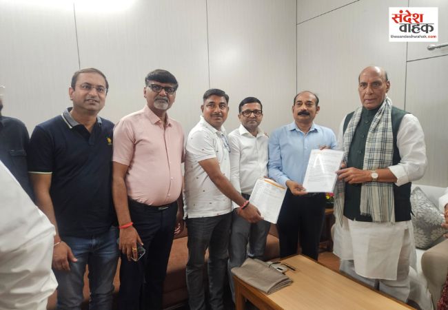 राजनाथ सिंह से मिले LDA के नोटिस से सहमे लखनऊ के व्यापारी, मार्केट स्ट्रीट घोषित करने और राहत की लगाई गुहार