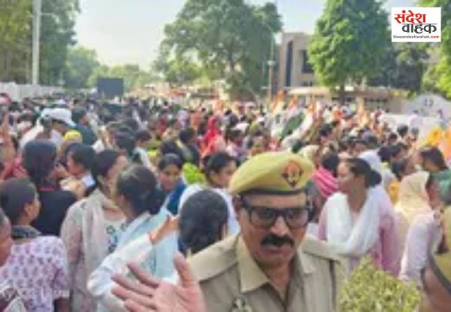 लखनऊ में सीएम योगी के नेतृत्व में निकला विशाल जनाक्रोश मार्च