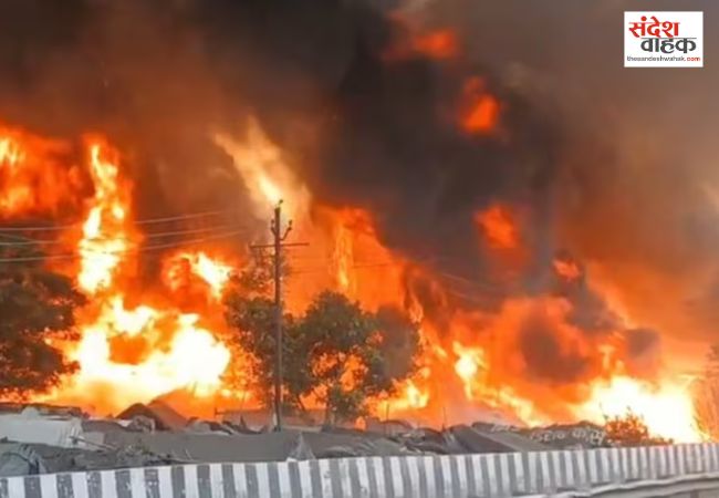 लखनऊ के विकासनगर अग्निकांड में 250 झोपड़ियां जलकर राख, मलबे से मिली दो मासूम सगी बहनों की लाशें