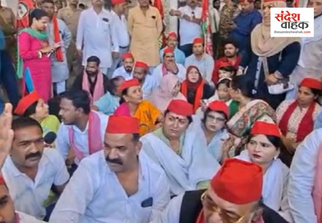 Lucknow News: नगर निगम मुख्यालय पर सपा का हल्लाबोल, विधायक रविदास मेहरोत्रा और पार्षदों ने घेरा दफ्तर