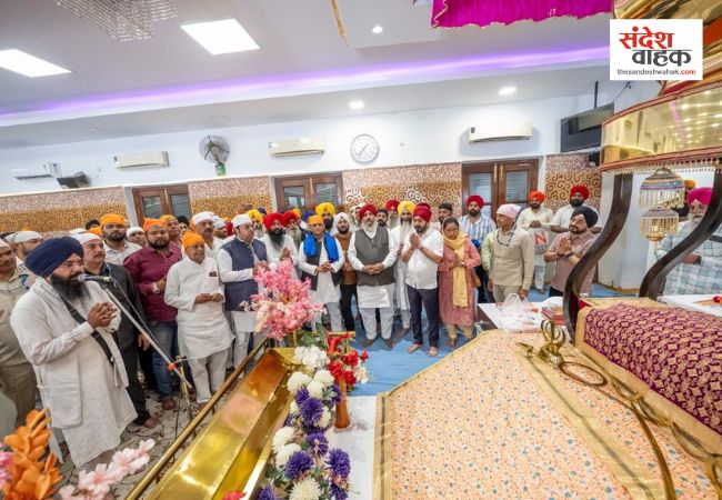 Lucknow News: गुरुद्वारा दरबार साहिब पहुंचे अखिलेश यादव, बैसाखी पर प्रदेशवासियों को दी बधाई