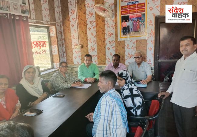 बरेली: परामर्श केंद्र की पहल से महकी खुशियां, उजड़ने की कगार पर खड़े तीन परिवारों का हुआ पुनर्मिलन