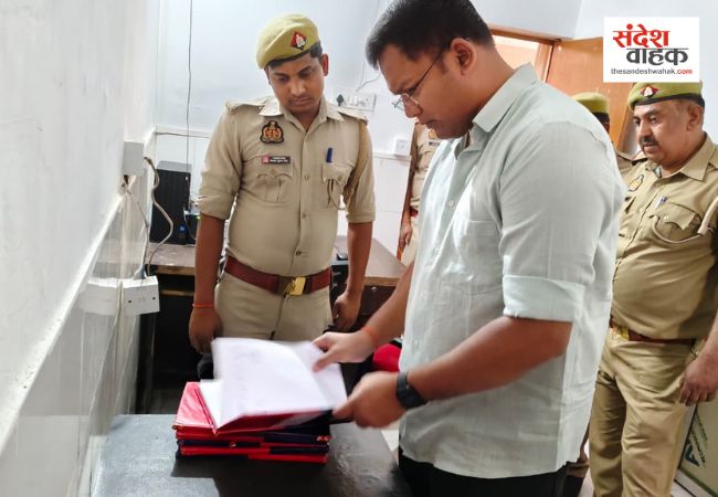 Siddharthnagar News: साइबर सेल के निरीक्षण में दिए सुशासन के मंत्र, बोले- 'गोल्डन आवर' में कार्रवाई जरूरी 