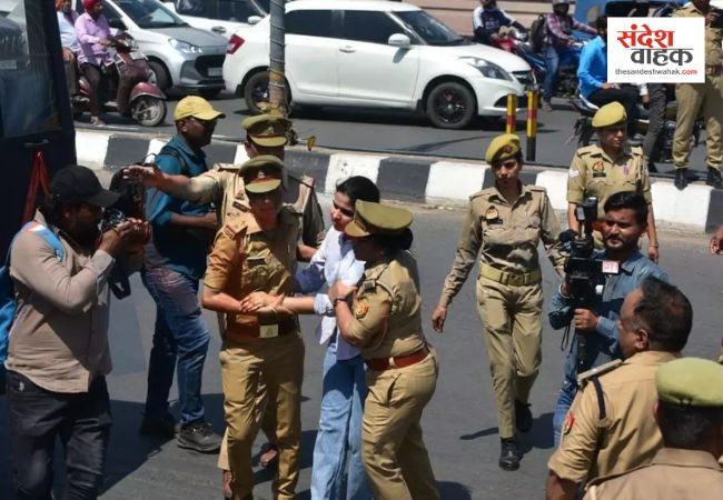 Lucknow News: वेतन कटौती और देरी से भड़के 'CM हेल्पलाइन' कर्मी, सैकड़ों कर्मचारियों का सड़क पर प्रदर्शन