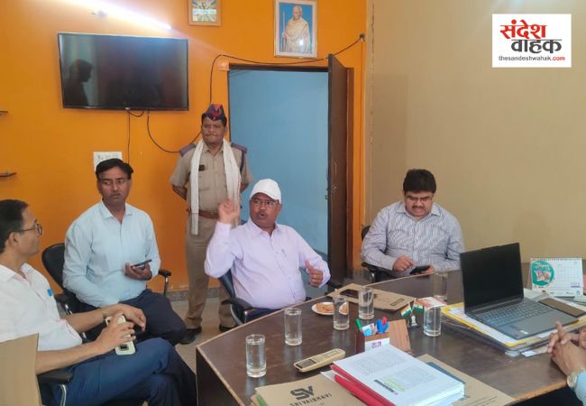 Siddharthnagar News: मानकों में फेल हुए तो थमेगा स्कूल बसों के पहिया, DTC राज कुमार सिंह ने दी चेतावनी