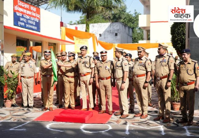 CM योगी ने 'राष्ट्रीय अग्निशमन सेवा दिवस' पर किया सप्ताह का शुभारंभ, शहीदों को दी श्रद्धांजलि