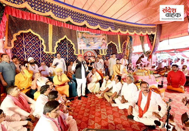 इटावा पहुंचे अखिलेश यादव ने उठाया जातीय जनगणना का मुद्दा, बोले- भाजपा PDA विरोधी