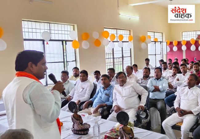 कपिलवस्तु नगर पंचायत: भाजपा नेता नितेश पाण्डेय समेत 3 नामित सदस्यों ने ली शपथ