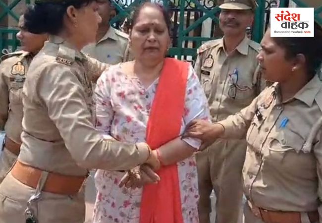 Lucknow News: लोकभवन के सामने महिला ने किया आत्मदाह का प्रयास, मुस्तैद पुलिस ने बचाई जान