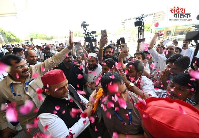 अखिलेश यादव ने बिहार के सीएम के भविष्य पर की बड़ी टिप्पणी, ममता की जीत का भरा दम