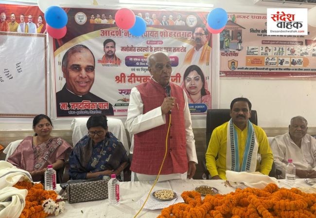 Siddharthnagar News: शोहरतगढ़ में मनोनीत सभासदों ने ली शपथ, नवनियुक्त जिलाध्यक्ष का हुआ भव्य स्वागत