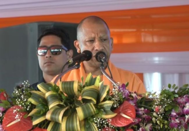 Lakhimpur Kheri News: सीएम योगी बोले: 'सैफई के कुनबे ने गरीबों के हक पर डाली डकैती'