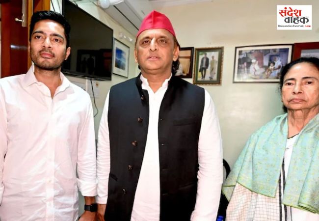 ममता से मिले अखिलेश यादव, बंगाल में लोकतंत्र के चीरहरण का लगाया आरोप