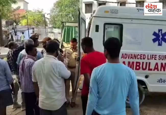 बिहार में भीषण सड़क हादसा, ट्रक की टक्कर से पिकअप सवार दो महिलाओं समेत 4 की मौत