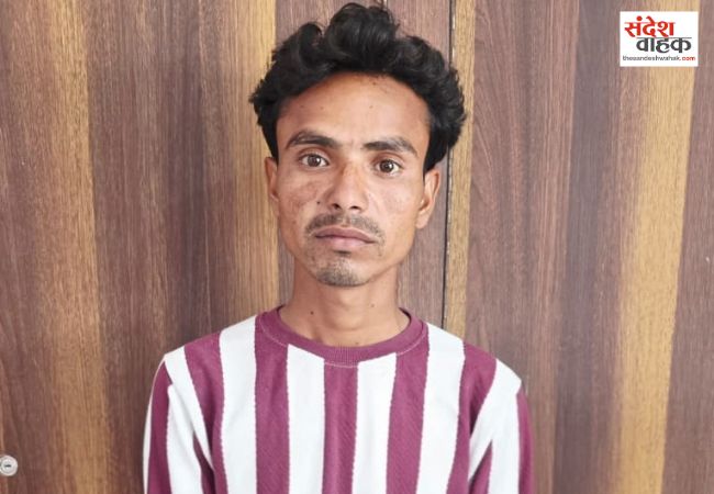 UP STF ने सीतापुर से प्रतिबंधित तोतों के साथ अंतरराज्यीय तस्कर को किया गिरफ्तार