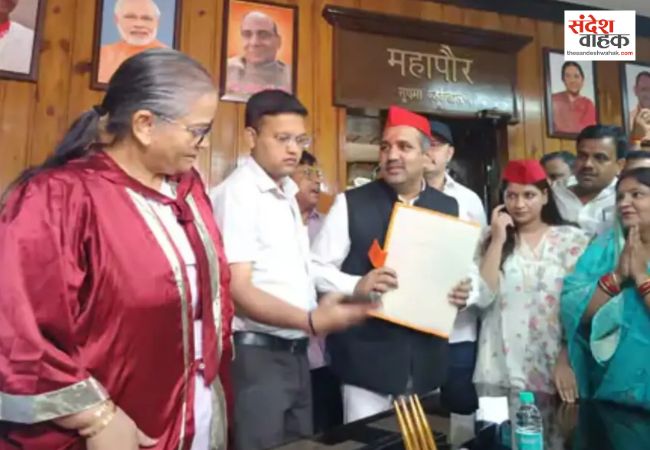 हाईकोर्ट की सख्ती के बाद लखनऊ मेयर ने सपा पार्षद ललित तिवारी को दिलाई शपथ