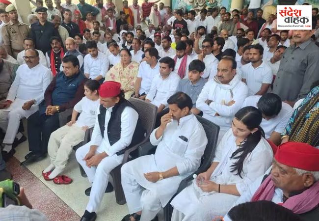 प्रतीक यादव का भैंसाकुंड में हुआ अंतिम संस्कार, सपा और बीजेपी के दिग्गजों ने दी श्रद्धांजलि