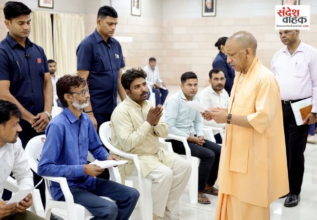 दोषियों पर कार्रवाई कर पीड़ितों को संतुष्ट कीजिए: सीएम योगी