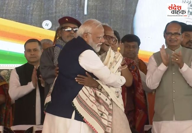 पीएम मोदी ने 98 वर्षीय माखनलाल सरकार का किया अभिनंदन, श्यामा प्रसाद मुखर्जी के रहे हैं सहयोगी