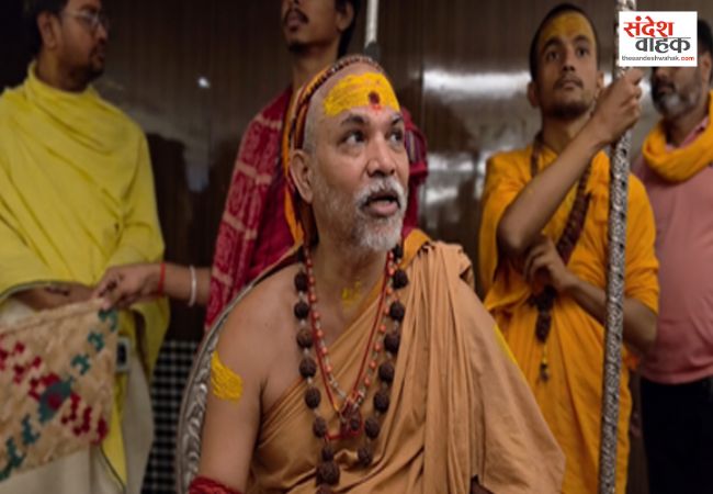 बुलडोजर चलाकर डराने वाले सीएम योगी गौ-रक्षा में पूरी तरह फेल: अविमुक्तेश्वरानंद