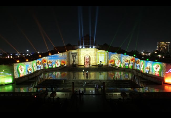 Lucknow News: अम्बेडकर स्मारक में 'लाइट एंड साउंड शो' का आगाज