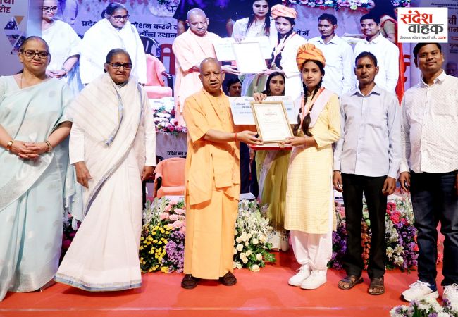 शुद्ध नीयत व निरंतर परिश्रम ही सफलता की कुंजी: सीएम योगी