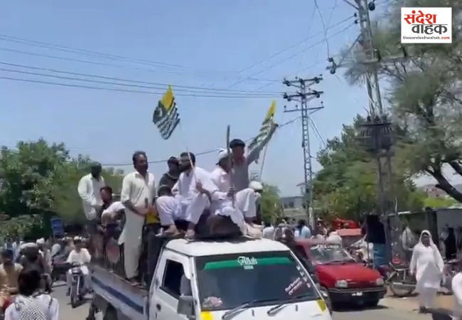 PoK में प्रदर्शनकारियों पर पाक सेना ने की अंधाधुंध फायरिंग, 30 से ज्यादा की मौत