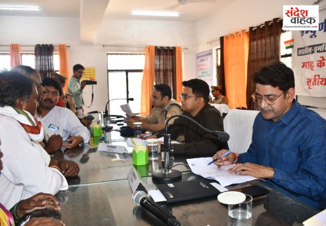 तहसील समाधान दिवस में डीएम-एसपी ने सुनीं जनसमस्याएं, 50 शिकायतों में 6 का मौके पर निस्तारण