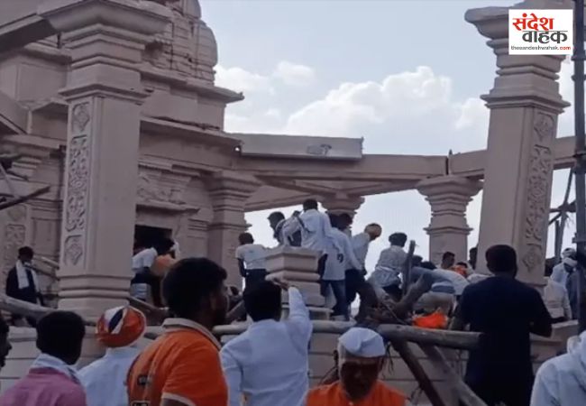 महाराष्ट्र के परभणी में मंदिर की छत गिरने से 7 श्रद्धालुओं की मौत, राहत-बचाव जारी