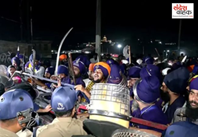 उत्तराखंड-हिमाचल बॉर्डर पर आधी रात को भारी बवाल, बैरिकेड्स तोड़ देवभूमि में घुसे निहंग सिख