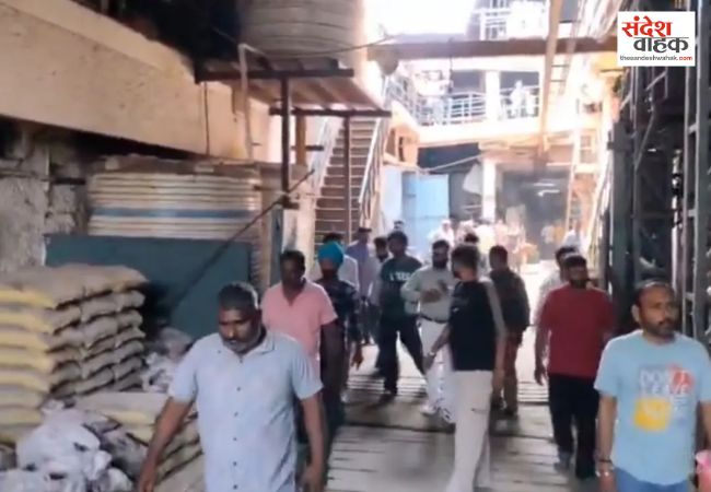 लुधियाना की फैक्ट्री में जहरीली गैस का रिसाव, पिता-पुत्र समेत तीन मजदूरों की मौत