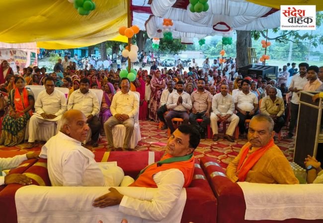 सिद्धार्थनगर में दिग्गजों ने पीएम मोदी के आत्मनिर्भर भारत के संकल्प को सुना