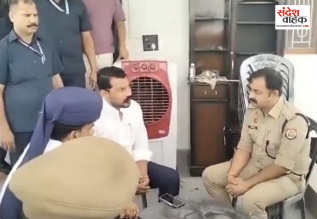 बिजनौर रैली से पहले नगीना सांसद चंद्रशेखर आजाद अपने ही घर में नजरबंद