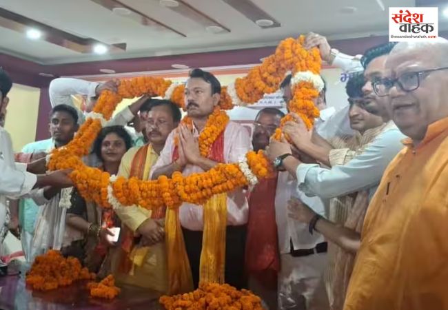 यूपी चुनाव 2027 के लिए राष्ट्रीय अधिकार मोर्चा ने बहराइच सदर सीट से अनुज पांडे को बनाया प्रत्याशी
