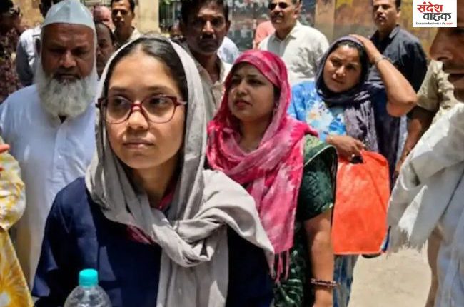 NEET परीक्षा में बुर्का विवाद, अजमेर में छात्रा को पहले रोका फिर मिली एंट्री