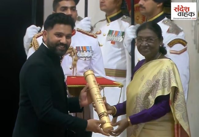 रोहित शर्मा को मिला पद्मश्री सम्मान, राष्ट्रपति मुर्मू ने किया सम्मानित
